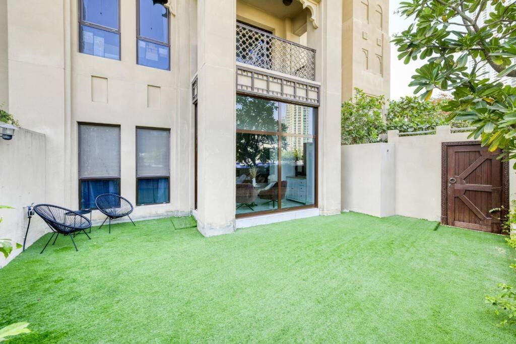 Downtown Beautiful 1bed With Outdoor Garden Appartement *
